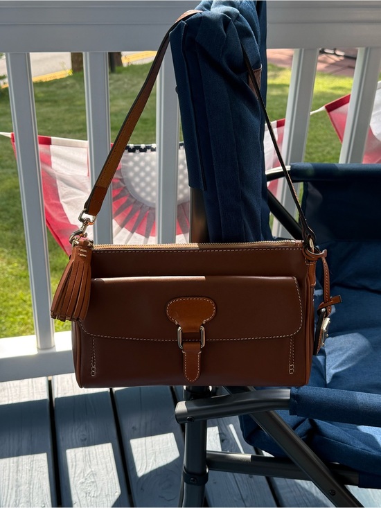 Dooney & Bourke Handbags - Dooney Bourke Brown Leather Womens Purse. GREAT CONDITION, NEVER USED!!!!